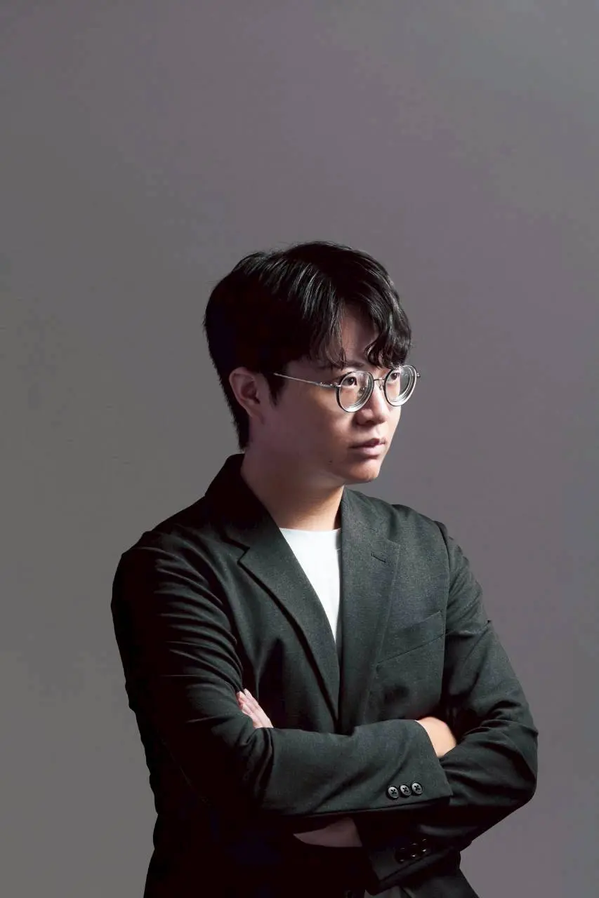 顧問個人照＿shake