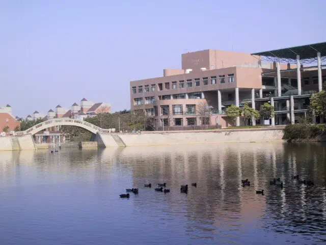 國立中正大學_寧靜湖